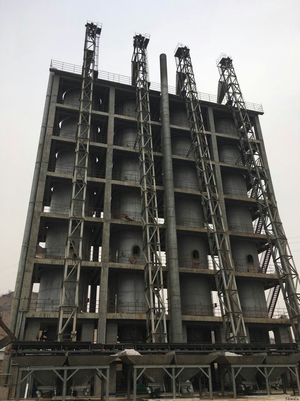 鄭州榮盛窯爐耐火材料與陜西某建材建立合作關(guān)系。